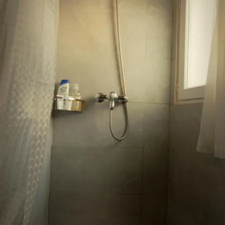 Les D'elise Panzió 3*