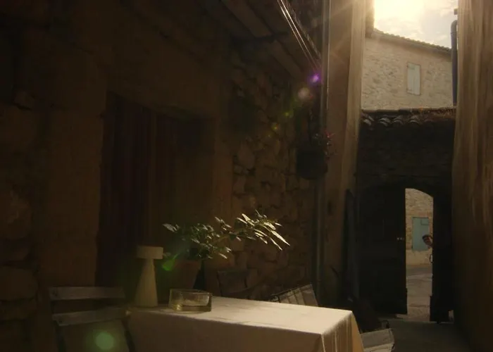 Les D'elise Bed & Breakfast Collias